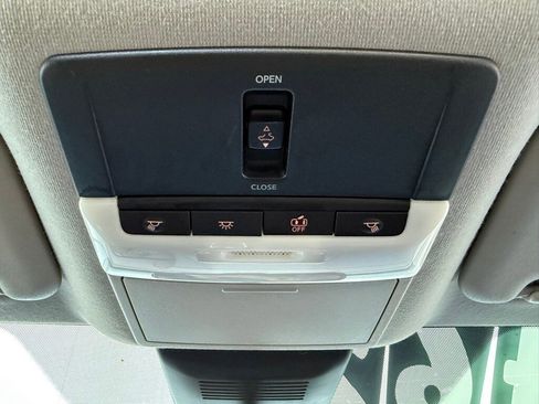 Used 2020 Nissan Sentra SR w/ Premium Package image 30