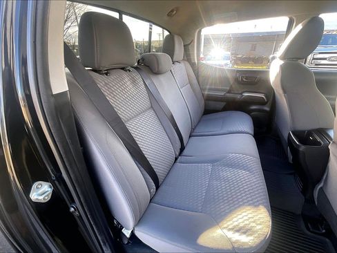 Used 2022 Toyota Tacoma SR5 image 31