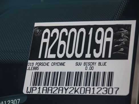 Used 2019 Porsche Cayenne image 28