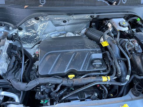 Used 2025 Chevrolet Trax LT w/ LT Convenience Package image 30