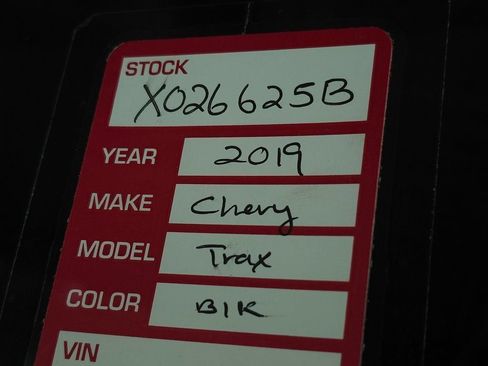 Used 2019 Chevrolet Trax LT image 29