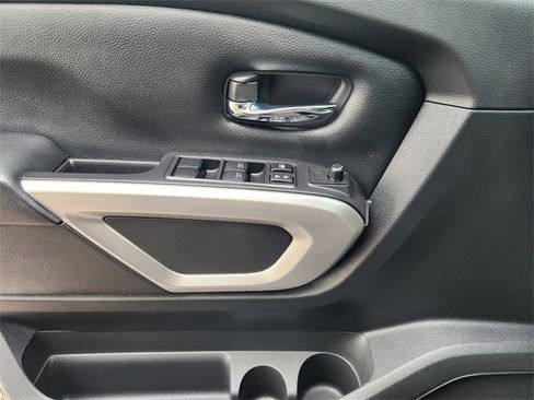 Used 2022 Nissan Titan SV w/ Accessory Utility Package image 29