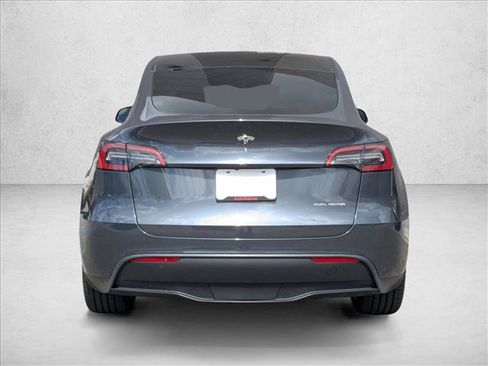 Used 2023 Tesla Model Y Long Range AWD/4WD image 7