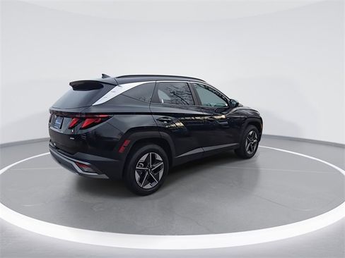Certified 2025 Hyundai Tucson SEL image 8