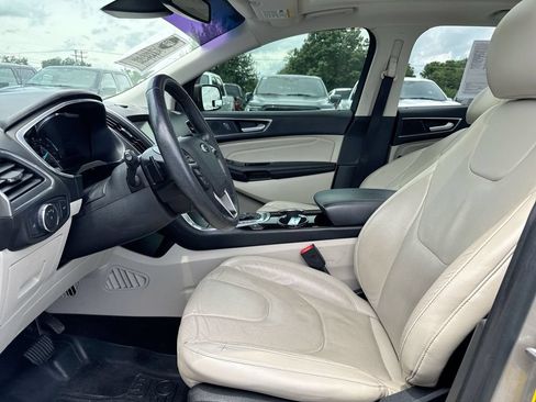 Used 2017 Ford Edge Titanium w/ Equipment Group 302A AWD/4WD image 21