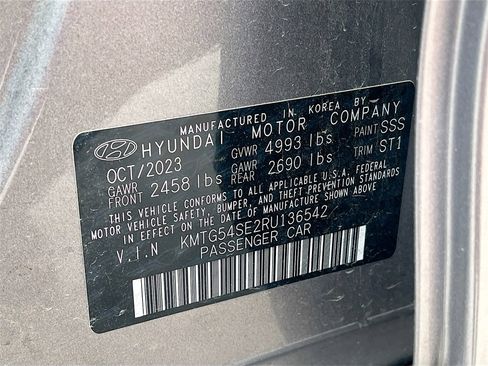 Used 2024 Genesis G70 3.3T Advanced w/ Sport Prestige Package image 33