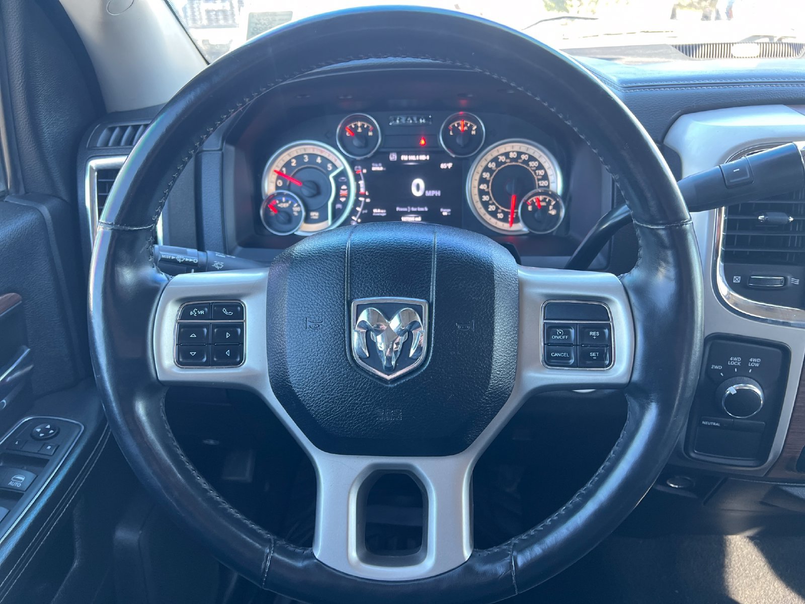 Used 2014 RAM 3500 Laramie AWD/4WD image 13
