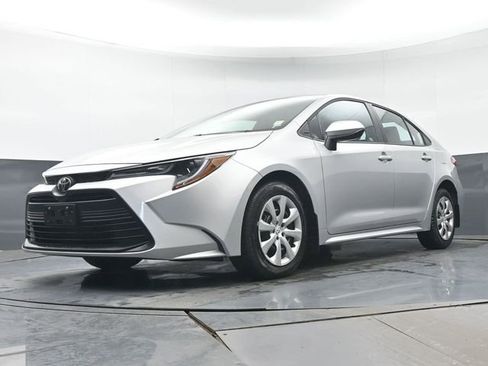 Certified 2026 Toyota Corolla LE image 24