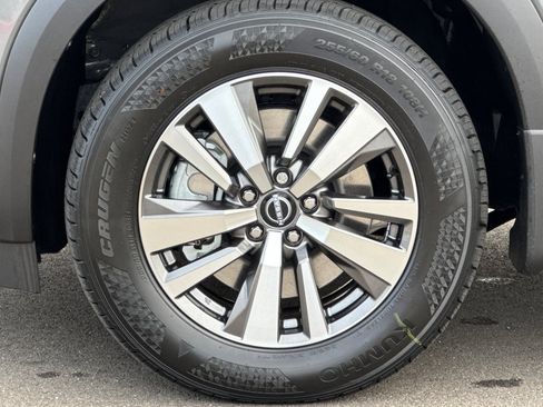 New 2025 Nissan Pathfinder SL image 33