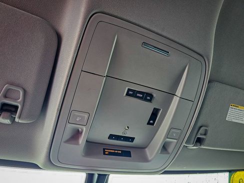 Used 2018 GMC Sierra 1500 SLT w/ SLT Premium Package image 30