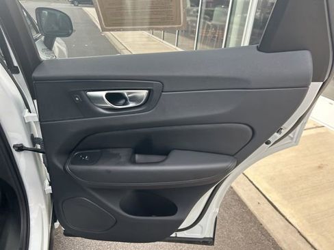 Certified 2025 Volvo XC60 B5 Plus image 12