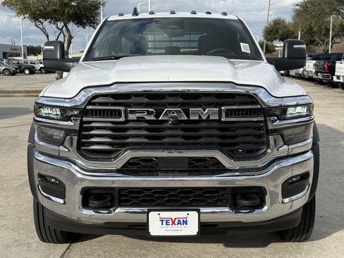 New 2026 RAM 5500 Tradesman w/ Chrome Appearance Group image 7