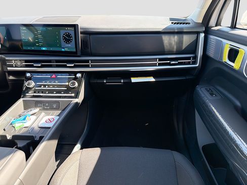New 2026 Hyundai Santa Fe SE image 17