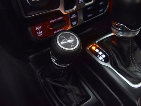 Used 2025 Jeep Gladiator Rubicon image 26