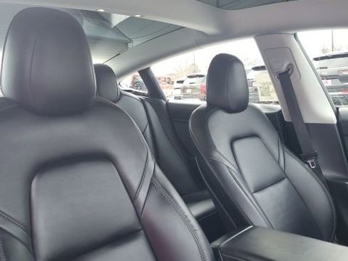 Used 2022 Tesla Model 3 Long Range image 18