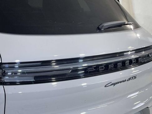 Certified 2025 Porsche Cayenne GTS AWD/4WD image 16