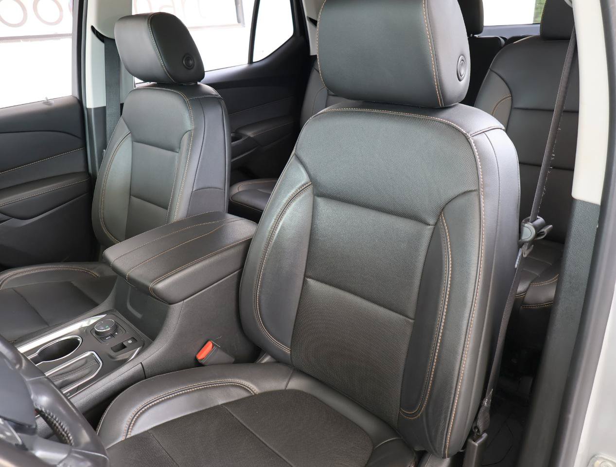 Used 2020 Chevrolet Traverse Premier w/ Redline Edition FWD image 20