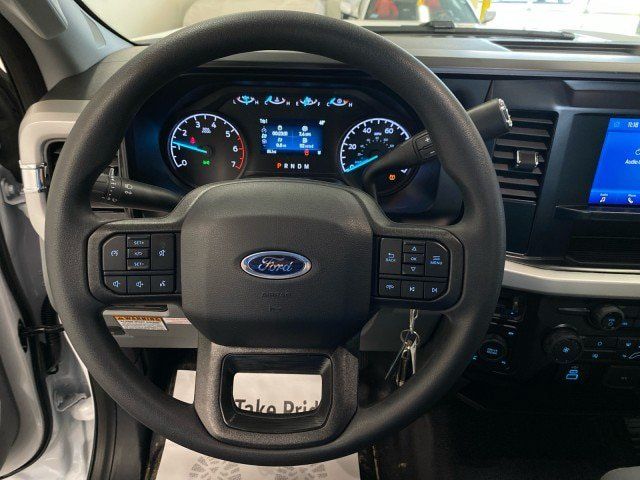New 2026 Ford F250 XL w/ XL Chrome Package AWD/4WD image 15