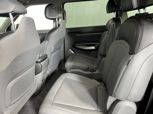 Used 2024 Kia EV9 Light Long Range image 27