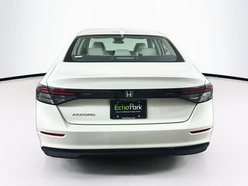 Used 2025 Honda Accord LX image 7