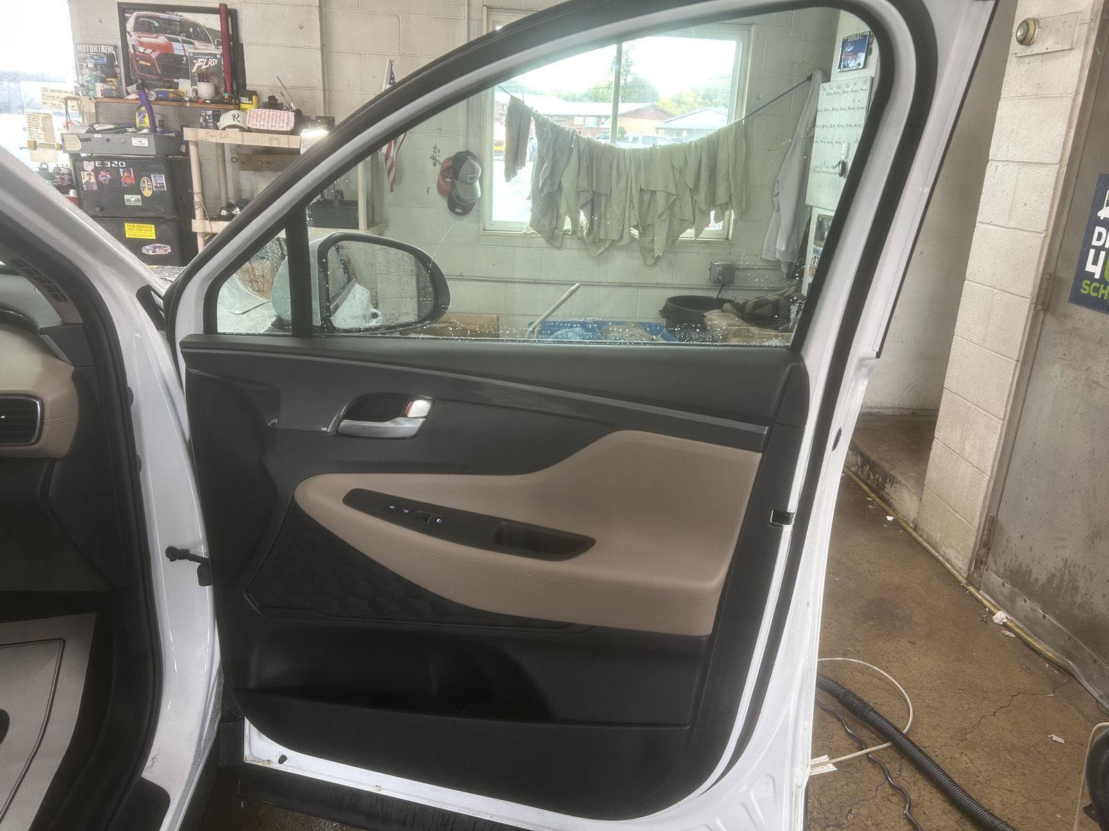 Used 2023 Hyundai Santa Fe SE AWD/4WD image 29