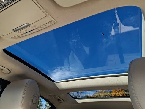 Used 2018 Mercedes-Benz C 300 4MATIC Sedan image 15