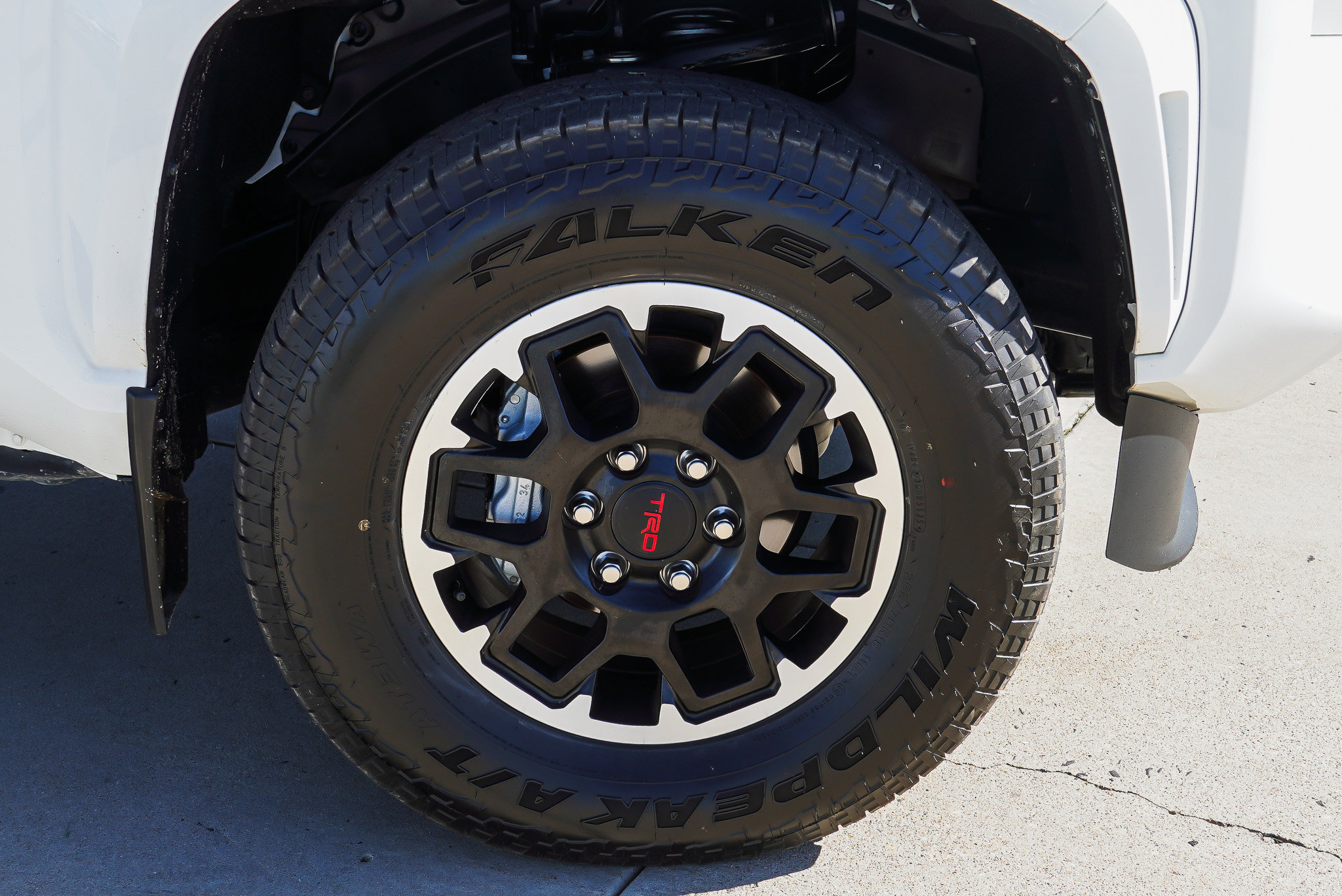 Certified 2024 Toyota Tacoma SR w/ SR Upgrade Package AWD/4WD image 10