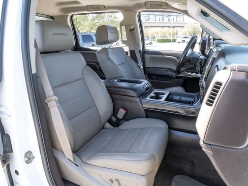 Used 2015 GMC Sierra 3500 Denali w/ Duramax Plus Package image 38