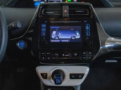 Used 2016 Toyota Prius Two image 4