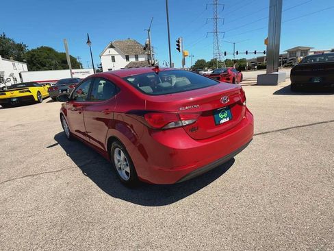 Used 2014 Hyundai Elantra SE FWD image 6