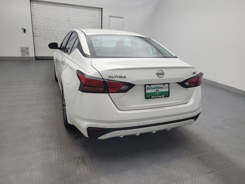 Used 2024 Nissan Altima 2.5 SV image 6