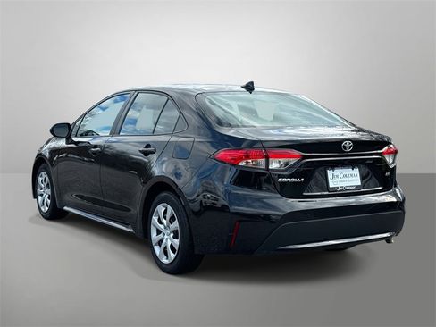 Used 2022 Toyota Corolla LE image 28