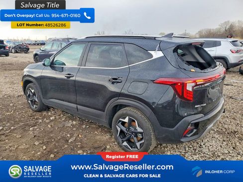 Used 2024 Kia Seltos EX AWD/4WD image 3