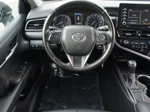 Used 2024 Toyota Camry SE image 5