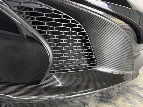 Used 2016 McLaren 650S Spider RWD image 46