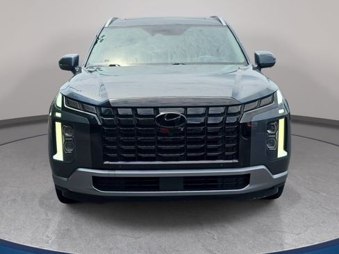 Used 2024 Hyundai Palisade Limited FWD image 2
