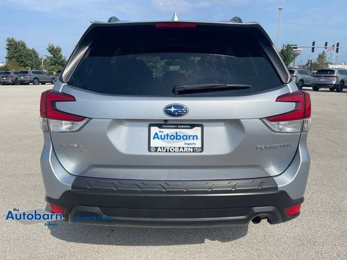 Used 2019 Subaru Forester Premium AWD/4WD image 4