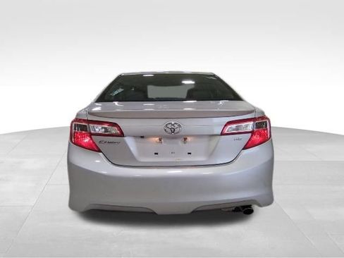 Used 2014 Toyota Camry SE w/ Leather Package image 21