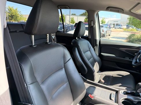 Used 2017 Honda Ridgeline RTL-T image 37