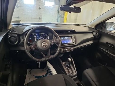 Used 2023 Nissan Kicks S FWD image 3