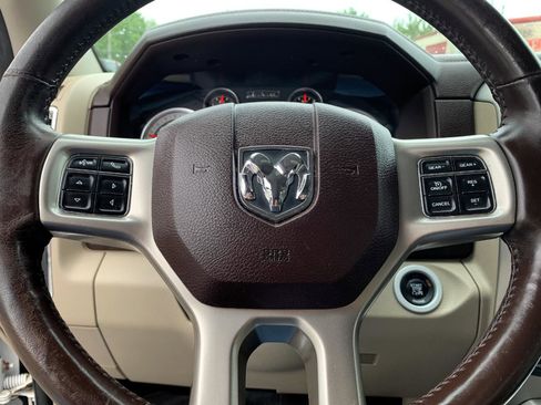 Used 2015 RAM 1500 Laramie w/ Convenience Group AWD/4WD image 18