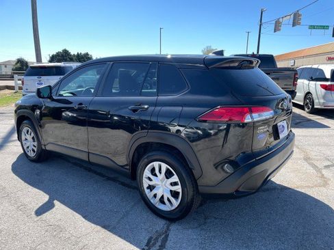 Used 2023 Toyota Corolla Cross L image 3