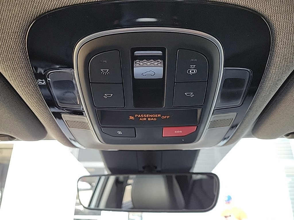 Used 2023 Hyundai Santa Fe Limited AWD/4WD image 35