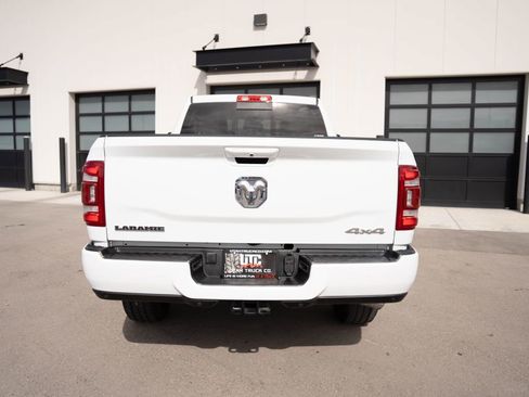 Used 2024 RAM 2500 Laramie AWD/4WD image 7
