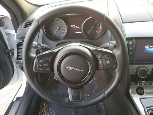 Used 2014 Jaguar F-TYPE Convertible image 16