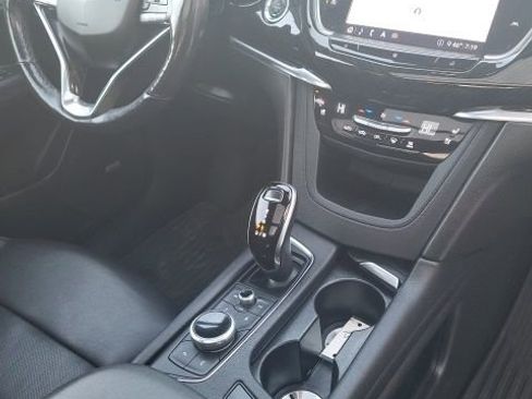 Used 2020 Cadillac XT6 Premium Luxury image 8