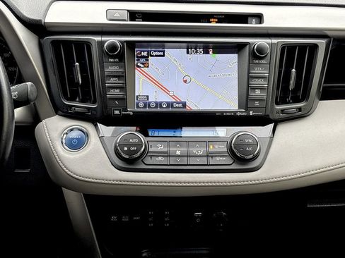 Used 2016 Toyota RAV4 Limited image 28