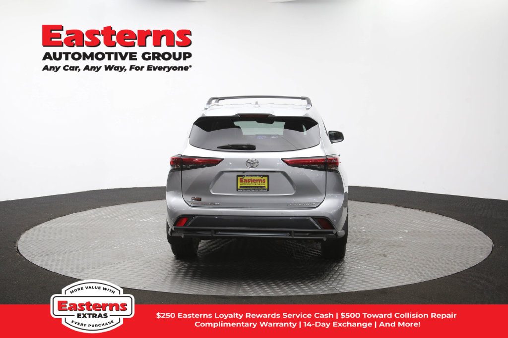 Used 2021 Toyota Highlander Limited AWD/4WD image 43