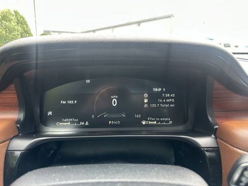 Used 2022 Lincoln Aviator Reserve w/ Equipment Group 201A image 23