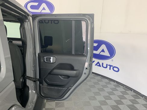 Used 2021 Jeep Wrangler Unlimited Sahara AWD/4WD image 37